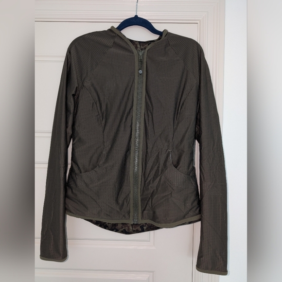 Lululemon Find Your Bliss Reversible Size 10 - Picture 1 of 7